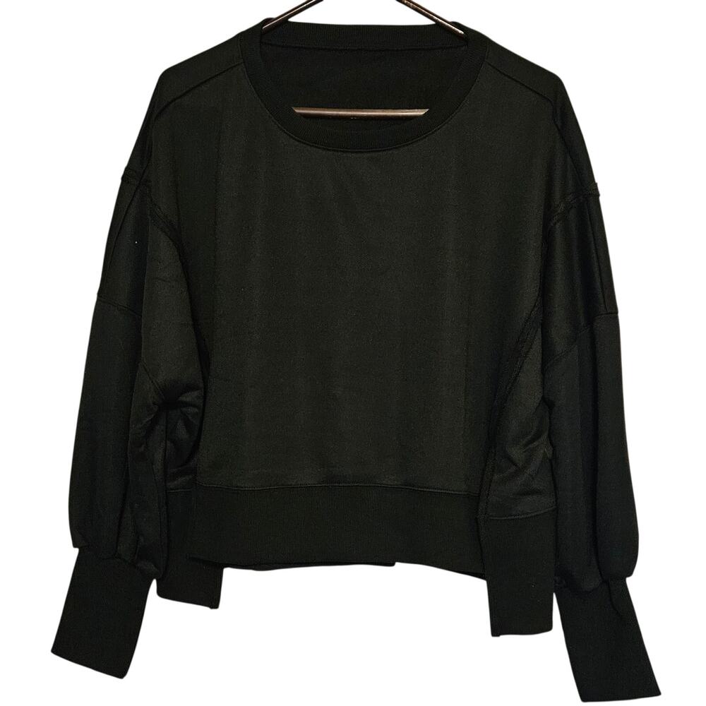 Cropped Activewear Athletic wear Shirt NWOT